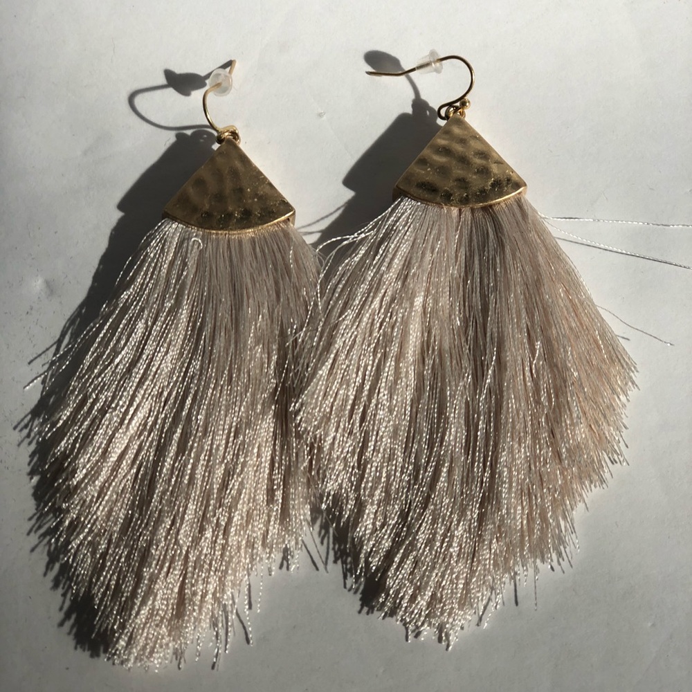 Bohemian silk and cotton tassel earrings - Picture 7 of 8
